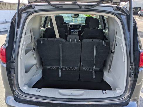 Used 2023 Chrysler Voyager LX image 11