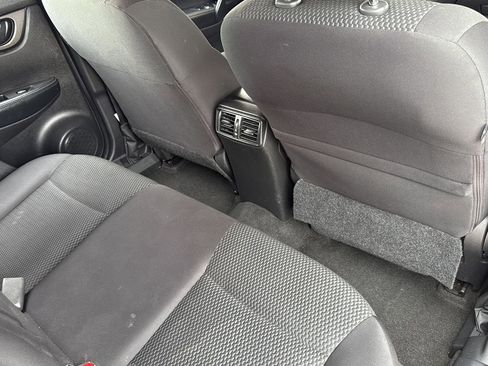 Used 2020 Nissan Rogue Sport S image 34