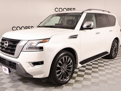 Used 2023 Nissan Armada Platinum w/ Captain's Chairs Package image 11