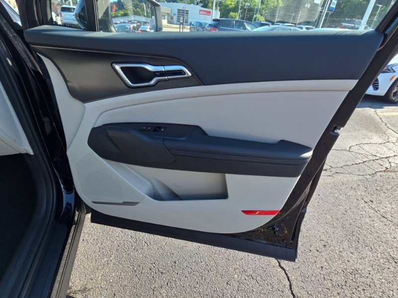 New 2026 Kia Sportage EX FWD image 13