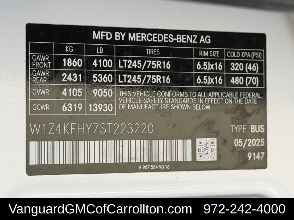 Used 2025 Mercedes-Benz Sprinter 2500 image 33