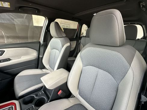 Used 2025 Subaru Forester Premium w/ Convenience Package #2 AWD/4WD image 13