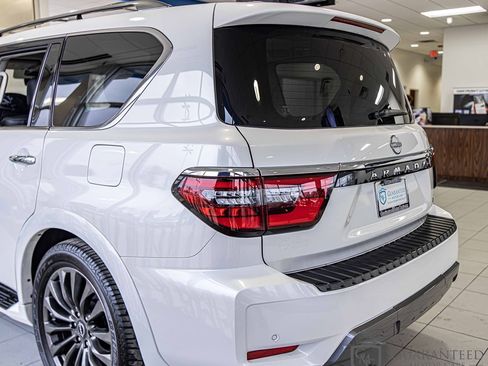 Used 2024 Nissan Armada Platinum w/ Captain's Chairs Package image 14