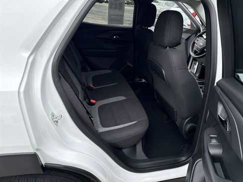 Certified 2025 Chevrolet TrailBlazer LT FWD image 50