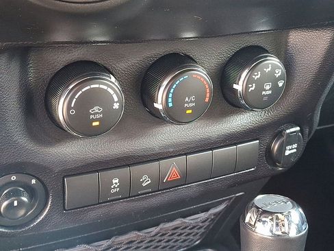 Certified 2017 Jeep Wrangler Sport w/ Quick Order Package 24S AWD/4WD image 25