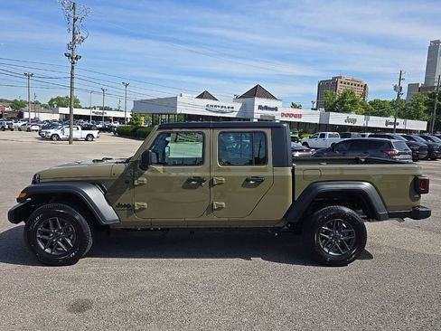 New 2026 Jeep Gladiator Sport AWD/4WD image 6