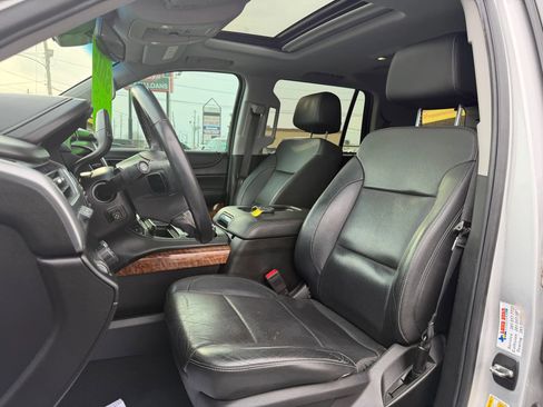 Used 2018 Chevrolet Tahoe Premier RWD image 6
