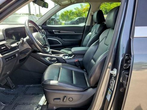 Used 2024 Kia Telluride S w/ S Sunroof Package FWD image 16