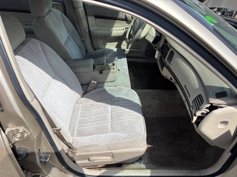 Used 2004 Chevrolet Impala w/ Preferred Equipment Group FWD image 16