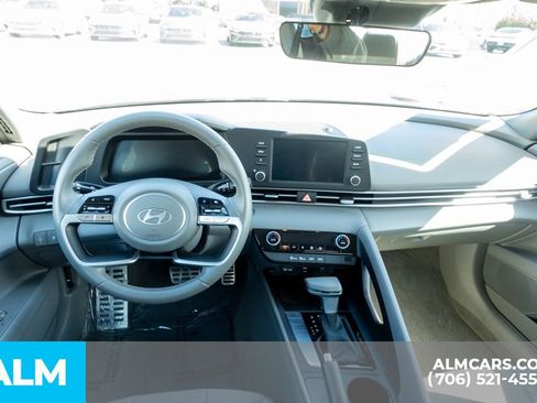 Used 2025 Hyundai Elantra Sport image 24