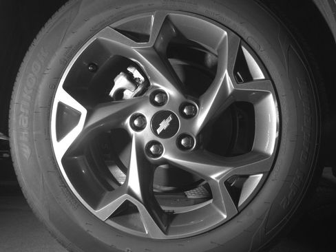 Used 2025 Chevrolet Trax LT FWD image 15