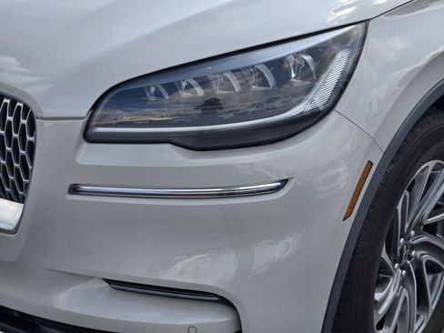 Used 2023 Lincoln Aviator 2WD image 10