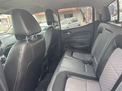 Used 2017 Chevrolet Colorado Z71 image 38