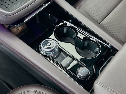 Used 2025 Ford Explorer Platinum w/ LUX Leather Package AWD/4WD image 17