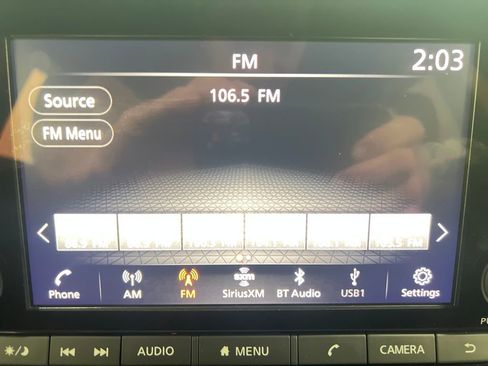 Used 2022 Nissan Pathfinder SV image 21