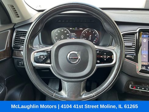 Used 2017 Volvo XC90 T6 Momentum image 3