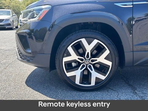Used 2022 Volkswagen Taos SEL image 2