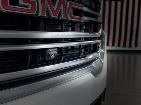 Used 2021 GMC Acadia AT4 w/ Technology Package AWD/4WD image 12