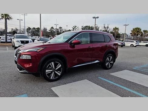 Used 2023 Nissan Rogue SL image 25