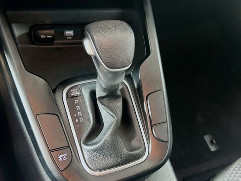 Used 2025 Kia Soul LX w/ LX Technology Package image 24