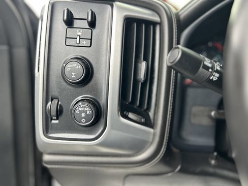 Used 2018 GMC Sierra 1500 SLT image 11
