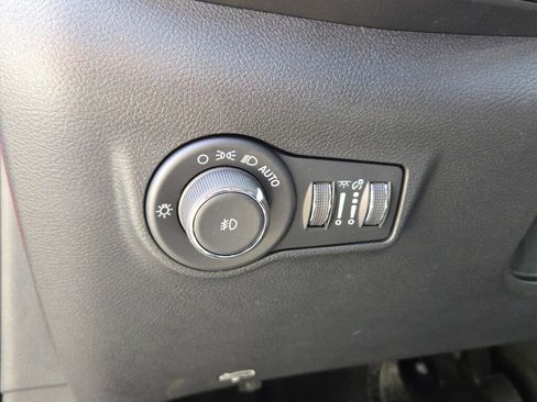 New 2026 Jeep Compass Limited image 25