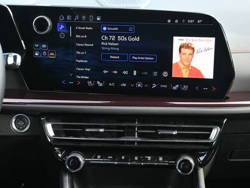 Used 2024 Chevrolet Traverse RS w/ LPO, Floor Liner Package image 17