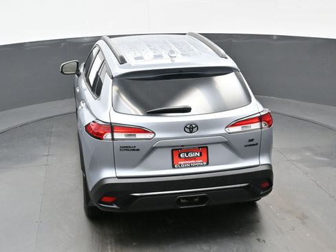 Used 2023 Toyota Corolla Cross SE image 37