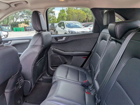 Used 2020 Ford Escape SE Sport FWD image 16