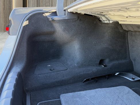 Used 2023 BMW 740i image 95