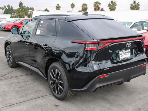 New 2026 Toyota bZ XLE Plus image 7