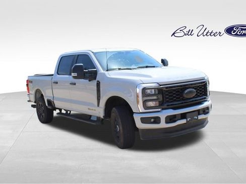 Certified 2025 Ford F250 XL w/ STX Appearance Package AWD/4WD image 3