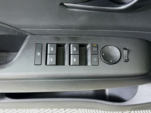 Used 2025 Hyundai Kona SEL FWD image 15