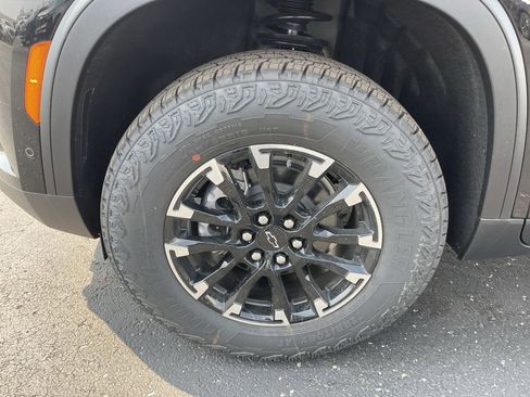 New 2025 Chevrolet Traverse Z71 w/ Enhanced Driving Package image 59