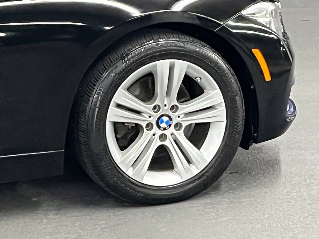 Used 2016 BMW 328i xDrive Sedan AWD/4WD image 35