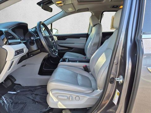 Used 2019 Honda Odyssey Elite image 17