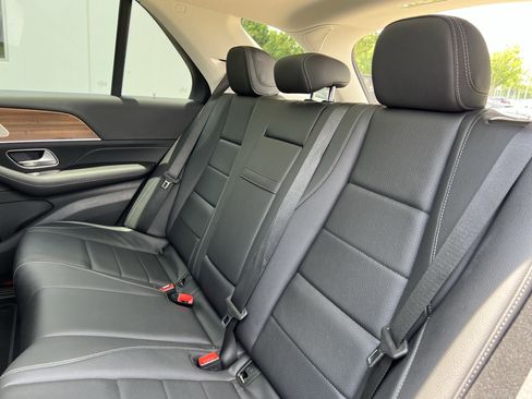 Certified 2024 Mercedes-Benz GLE 350 4MATIC w/ AMG Line Exterior image 33