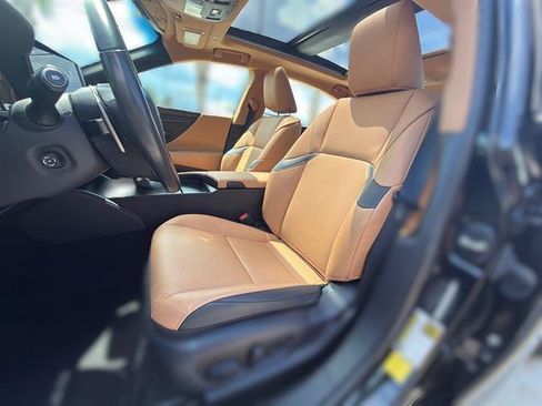 Used 2025 Lexus ES 350 w/ Premium Package FWD image 12