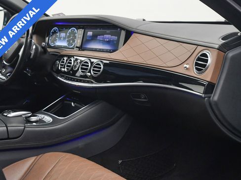 Used 2017 Mercedes-Benz Maybach S 550 4MATIC image 20