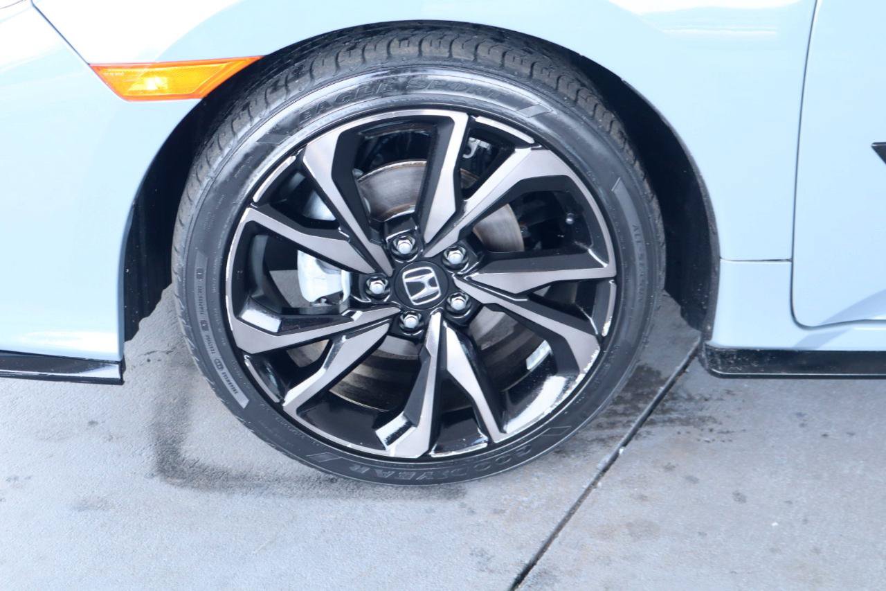 Used 2018 Honda Civic Sport image 12