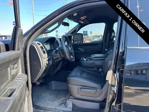 Used 2024 RAM 3500 Tradesman w/ Chrome Appearance Group AWD/4WD image 5