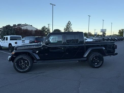 New 2025 Jeep Gladiator Sport image 9