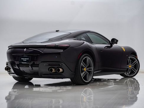 Used 2022 Ferrari Roma RWD image 9