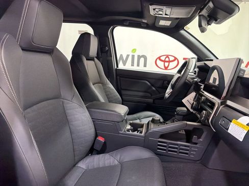 Used 2026 Toyota 4Runner TRD Off-Road Premium AWD/4WD image 10
