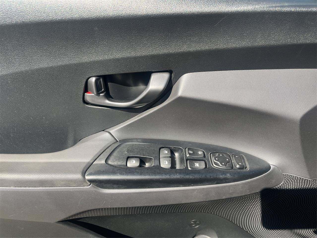 Used 2019 Hyundai Veloster Turbo R-Spec FWD image 19