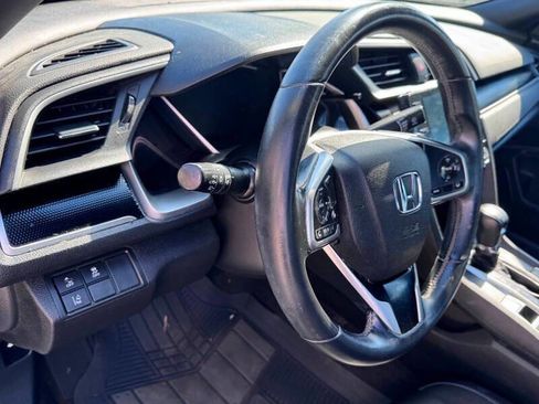 Used 2019 Honda Civic Sport image 9