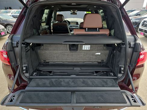 Used 2022 BMW X7 xDrive40i w/ Executive Package image 11