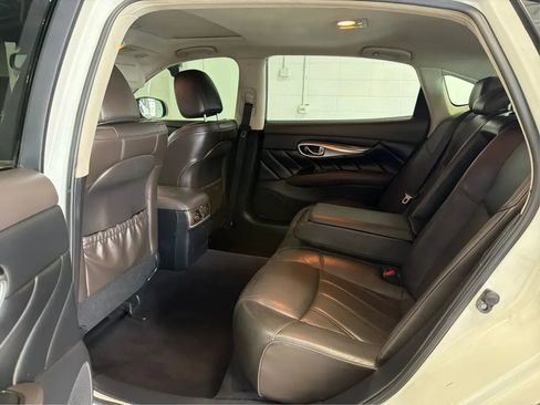 Used 2016 INFINITI Q70 L 3.7 image 10