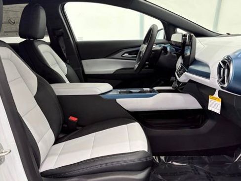 New 2026 Chevrolet Equinox EV LT FWD image 21