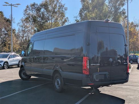 Certified 2024 Mercedes-Benz Sprinter 2500 image 2